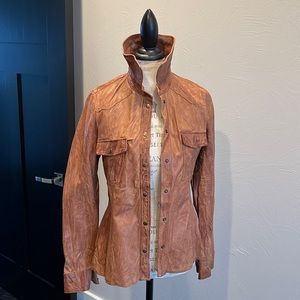 NWOT BEAUTIFUL Baguda crinkle leather shirt! SZ L!